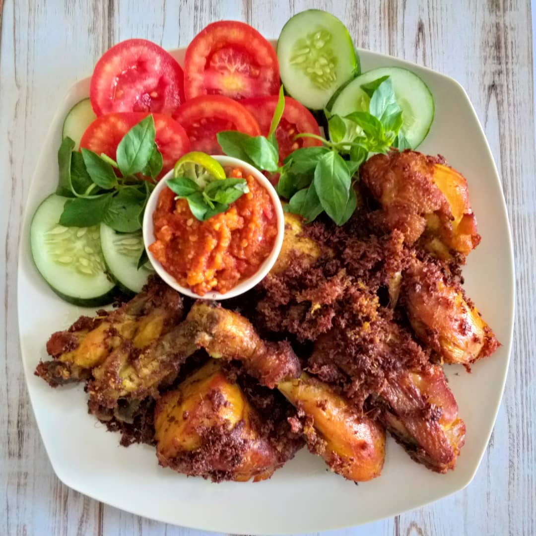 Ayam Goreng Laos DK: Rasa yang Menggoda di Tegalkatilayu